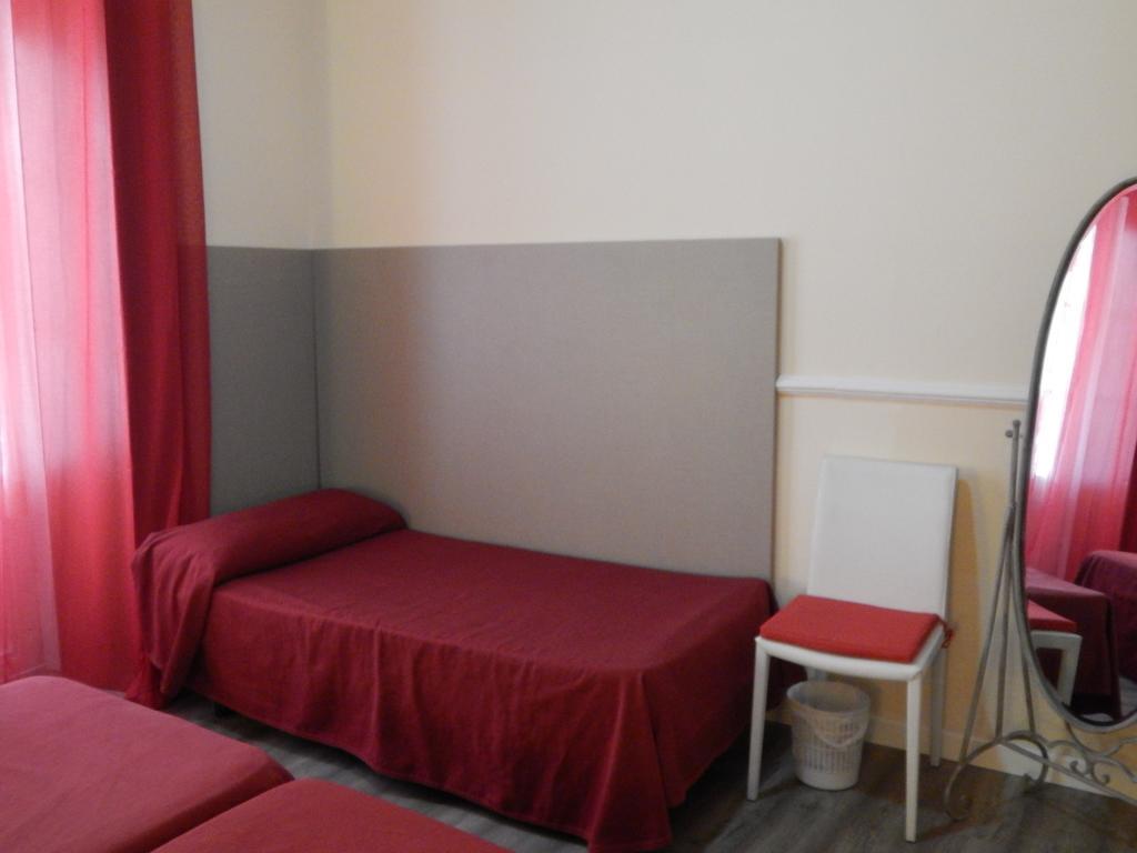 Hospederia Marques Hotell Cádiz Rom bilde